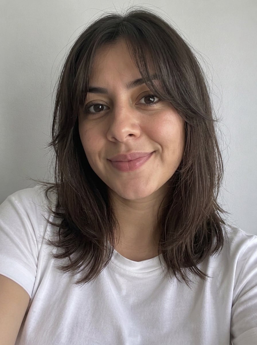 Women: Curtain Bangs with Soft Layers